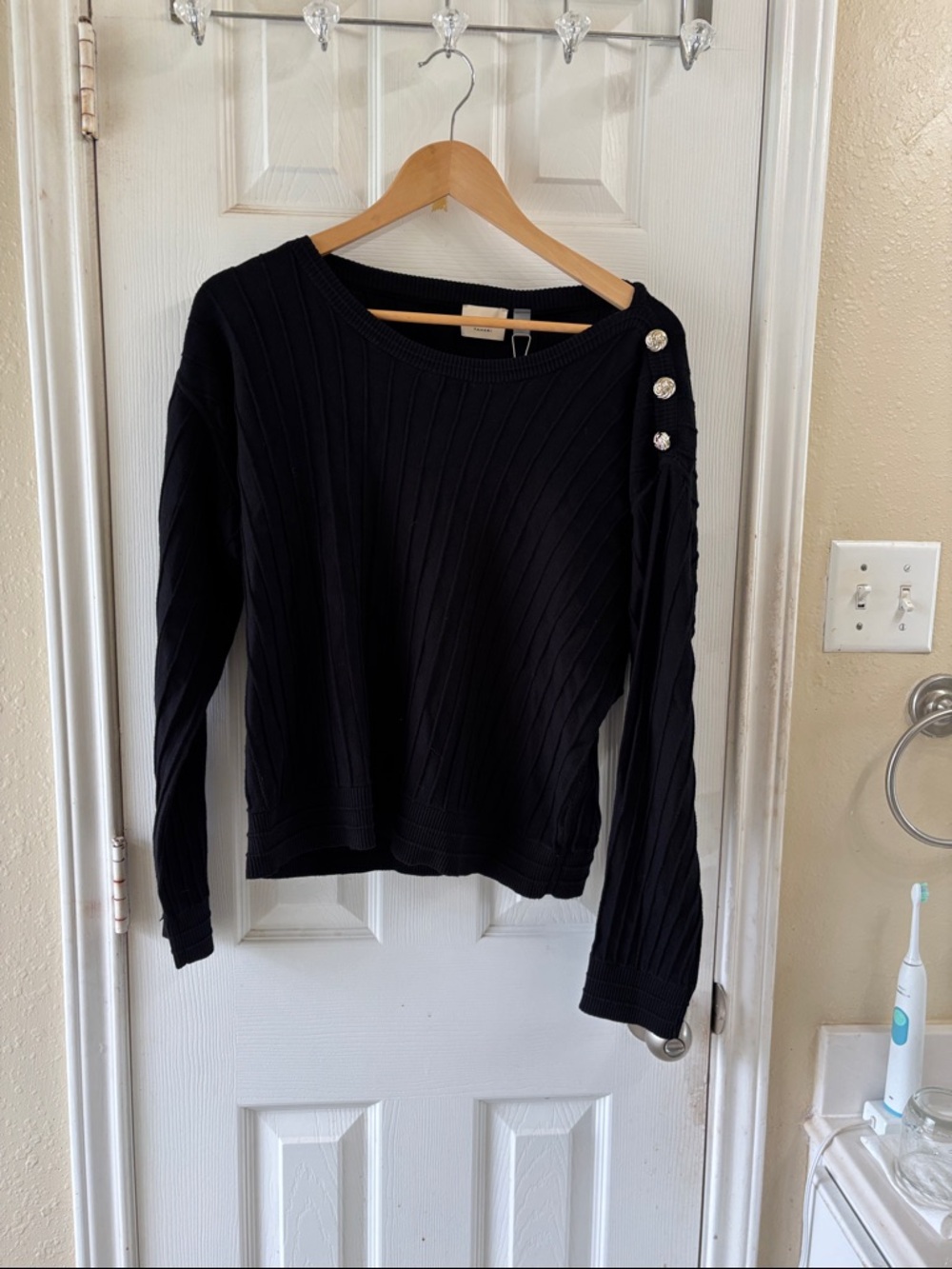 Elie Tahari Black Viscose-Blend Ribbed Crewneck Sweater. NWT